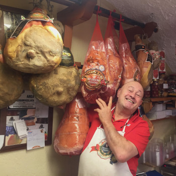 &nbsp;






Visiting a local delicacy shop in Courmayeur, we had the best experience meeting the owner.






